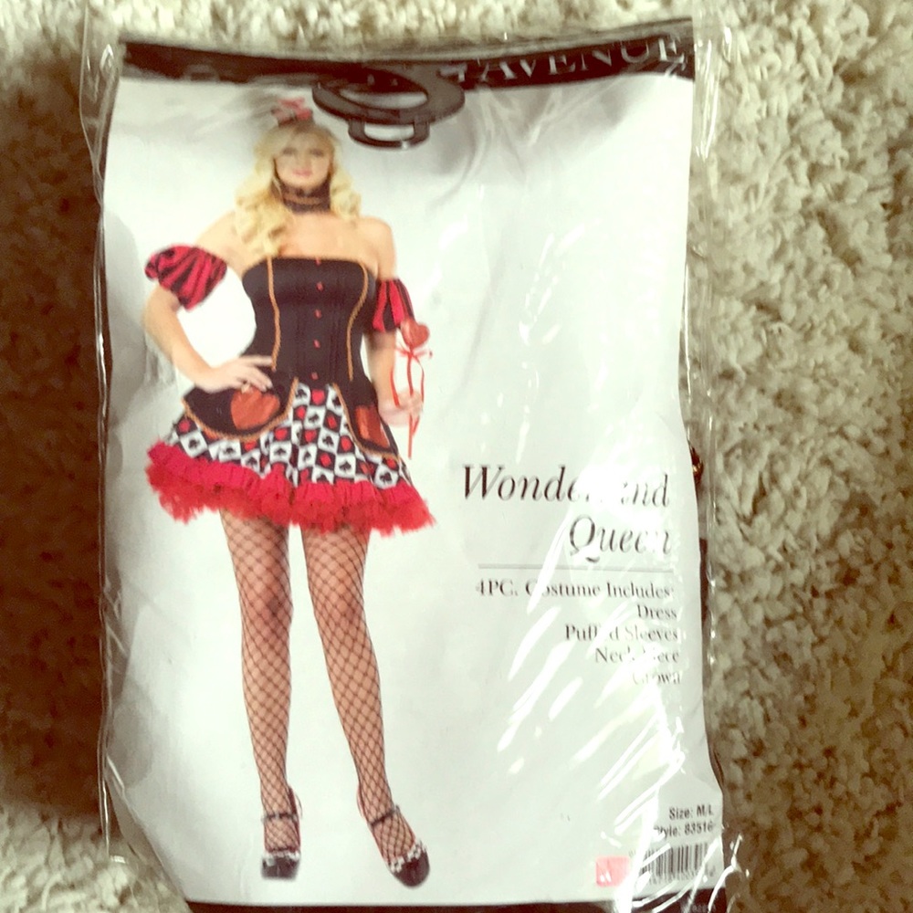 Wonderland Queen Costume